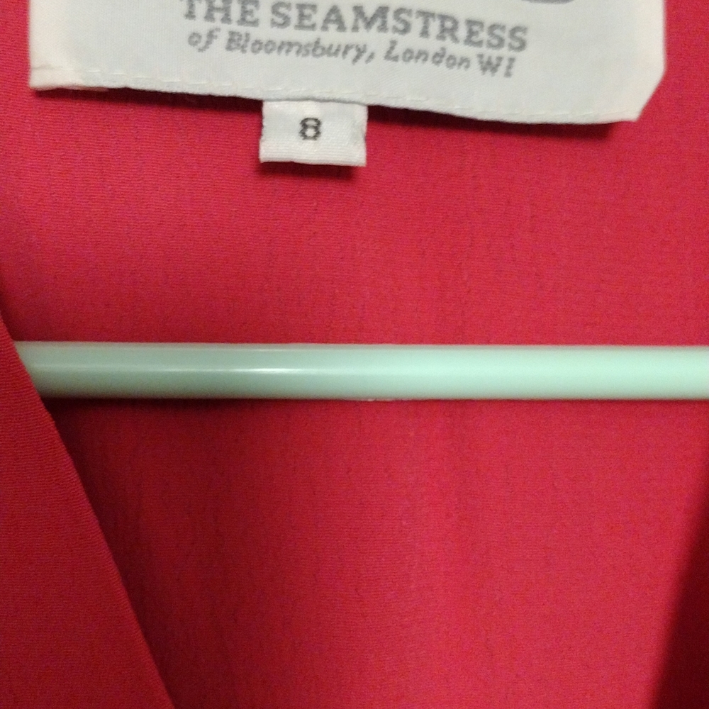 Elegant Red Button-Front Dress - Picture 4 of 9